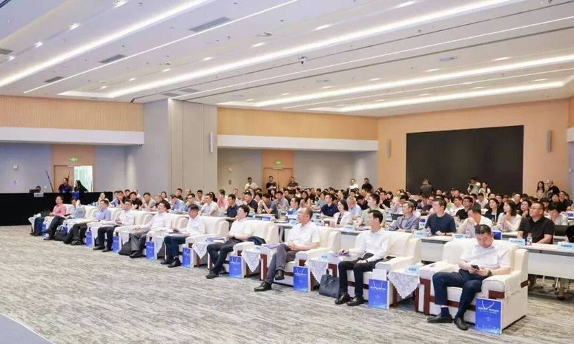 《ai赋能数字政府趋势与展望》主旨演讲,深入剖析了人工智能技术在